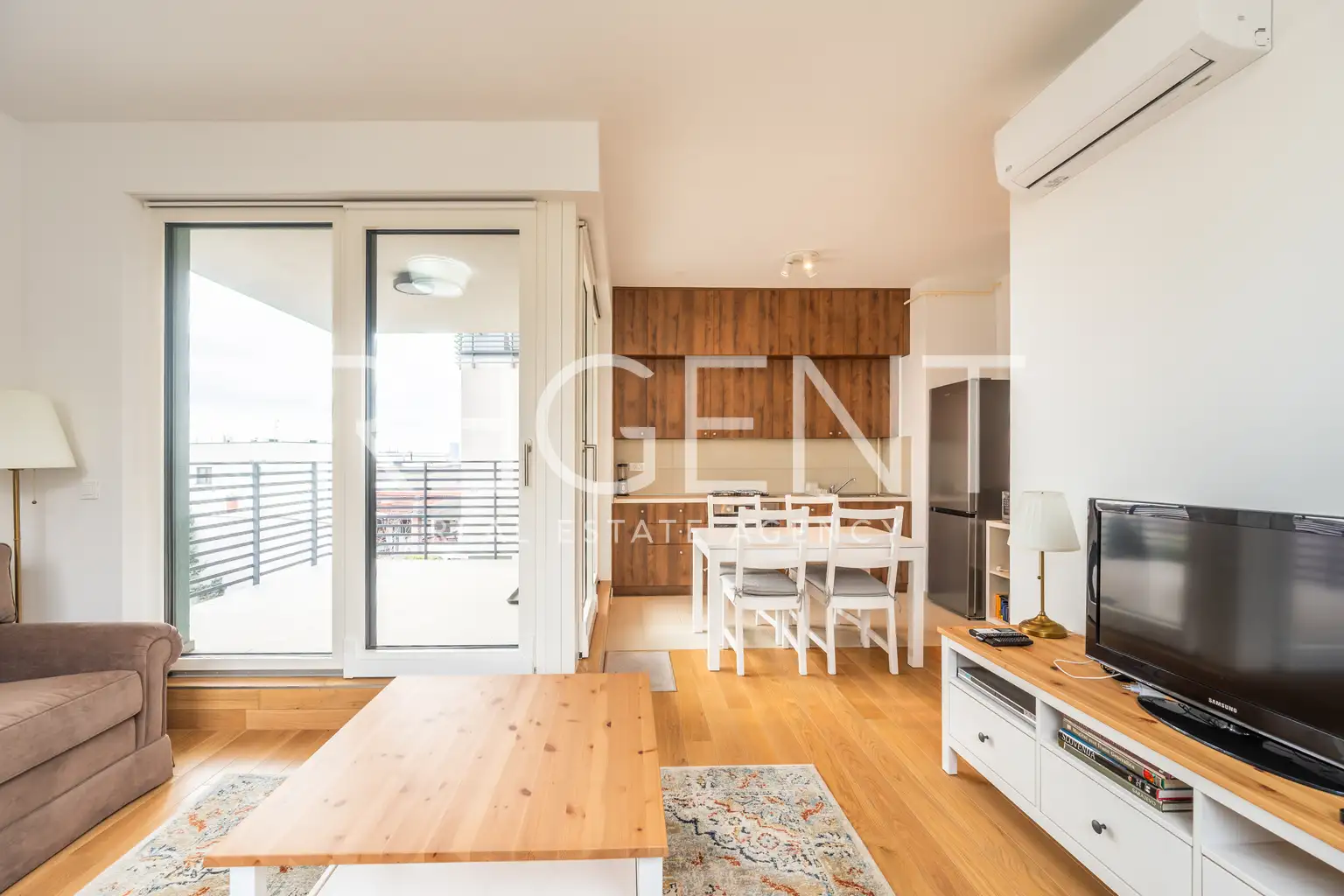 Zagreb, Maksimir - Luksuzan trosoban stan s garažnim mjestom