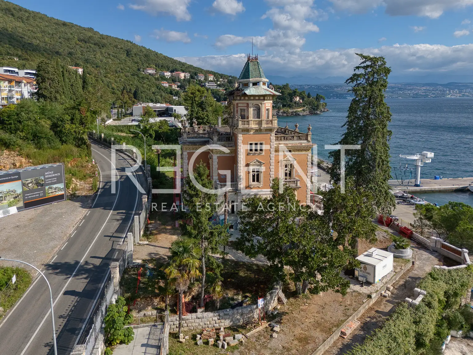 Ičići, Opatijska rivijera – povijesna vila s pogledom na more