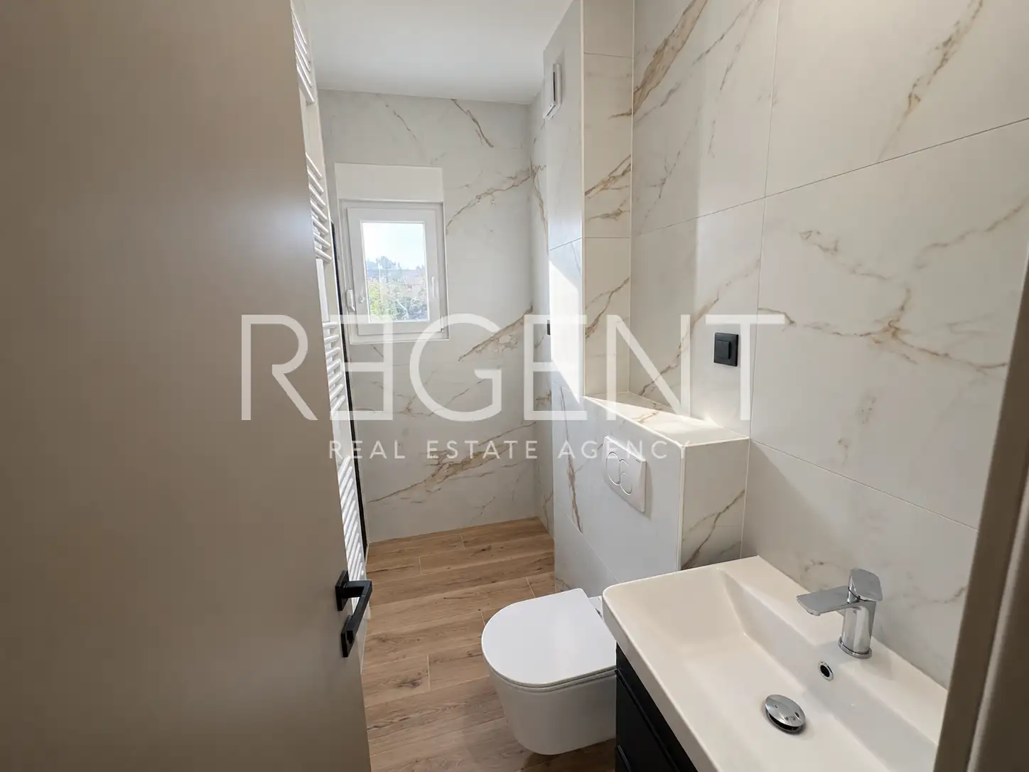 Stan 58,82 m² ,  2 spavaće sobe, balkon, parking — Borongaj