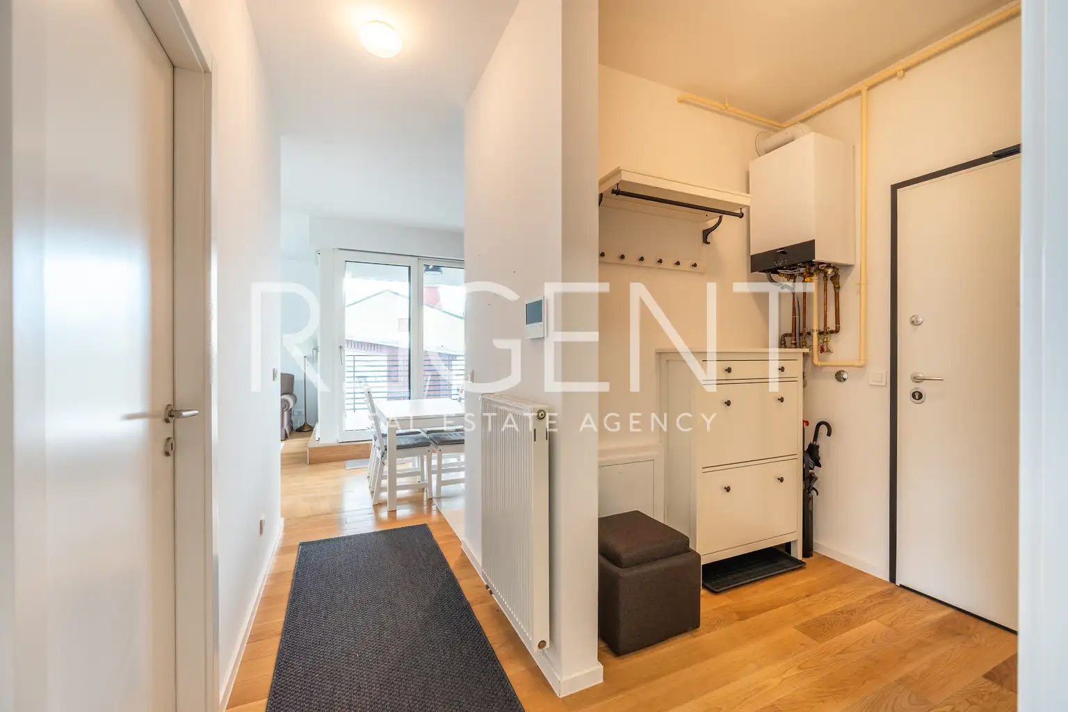 Zagreb, Maksimir - Luksuzan trosoban stan s garažnim mjestom