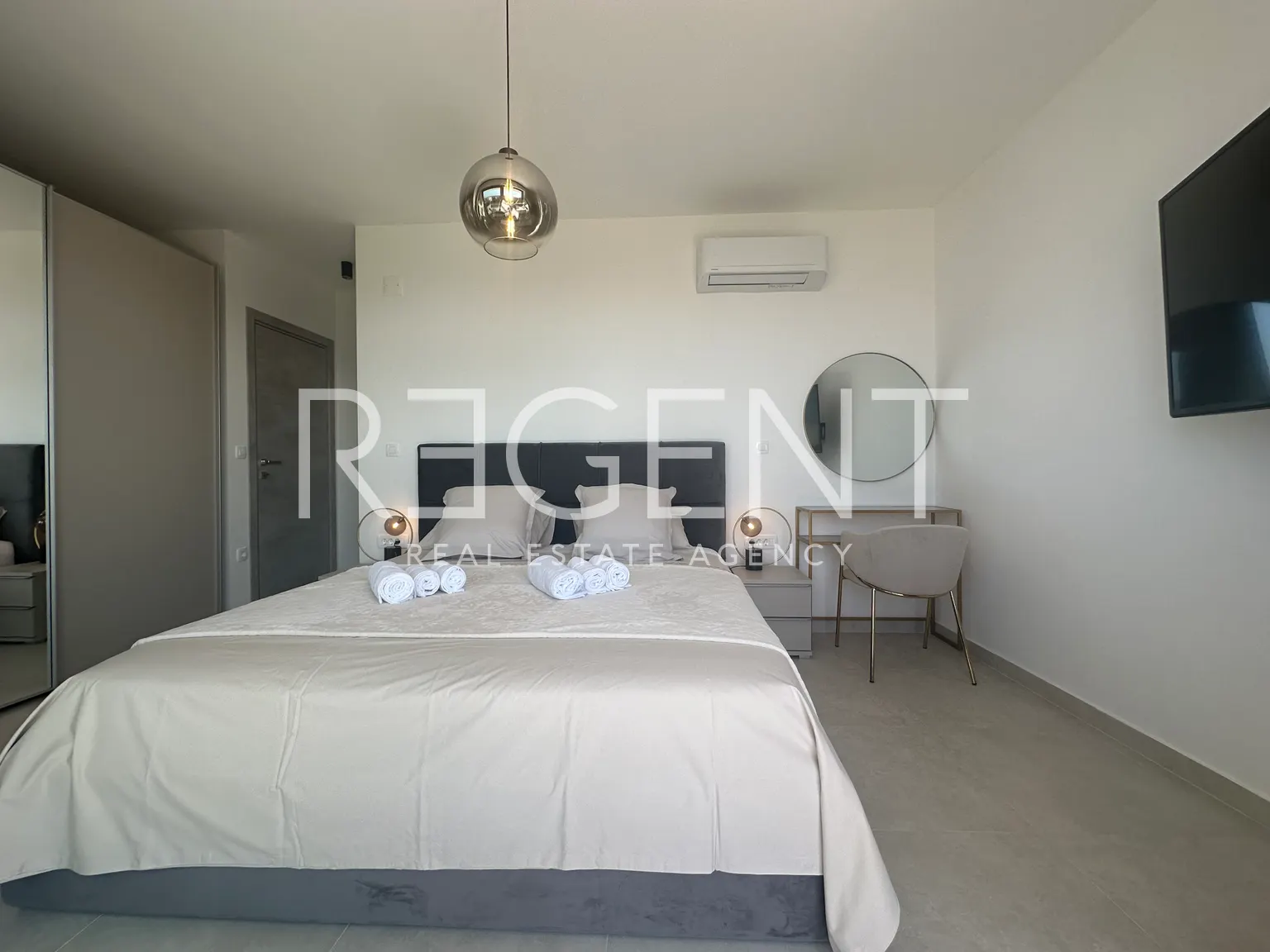 Split, Kaštela - Luksuzna Vila 188 m2 s pogledom na more