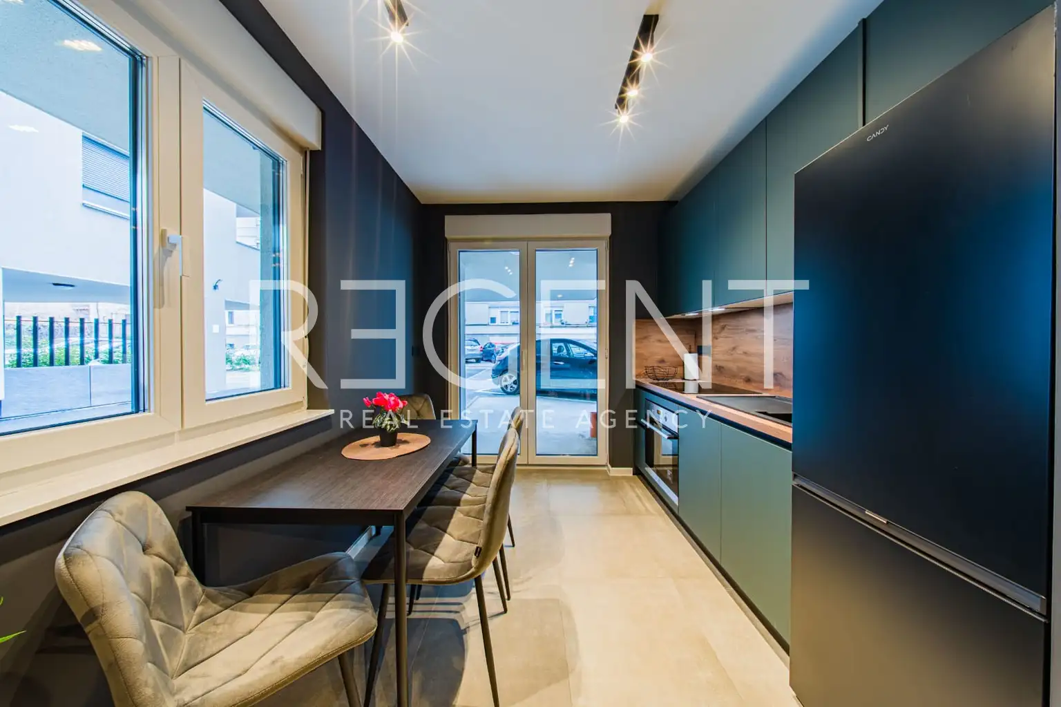 Stan 43 m² za najam, Trešnjevka — namješten, lođa, 2S