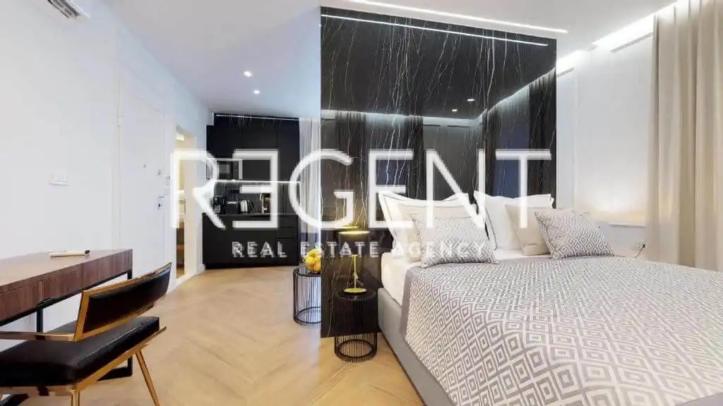 Split, Centar - Dioklecijanova Palača dva studio apartmana 65 m2