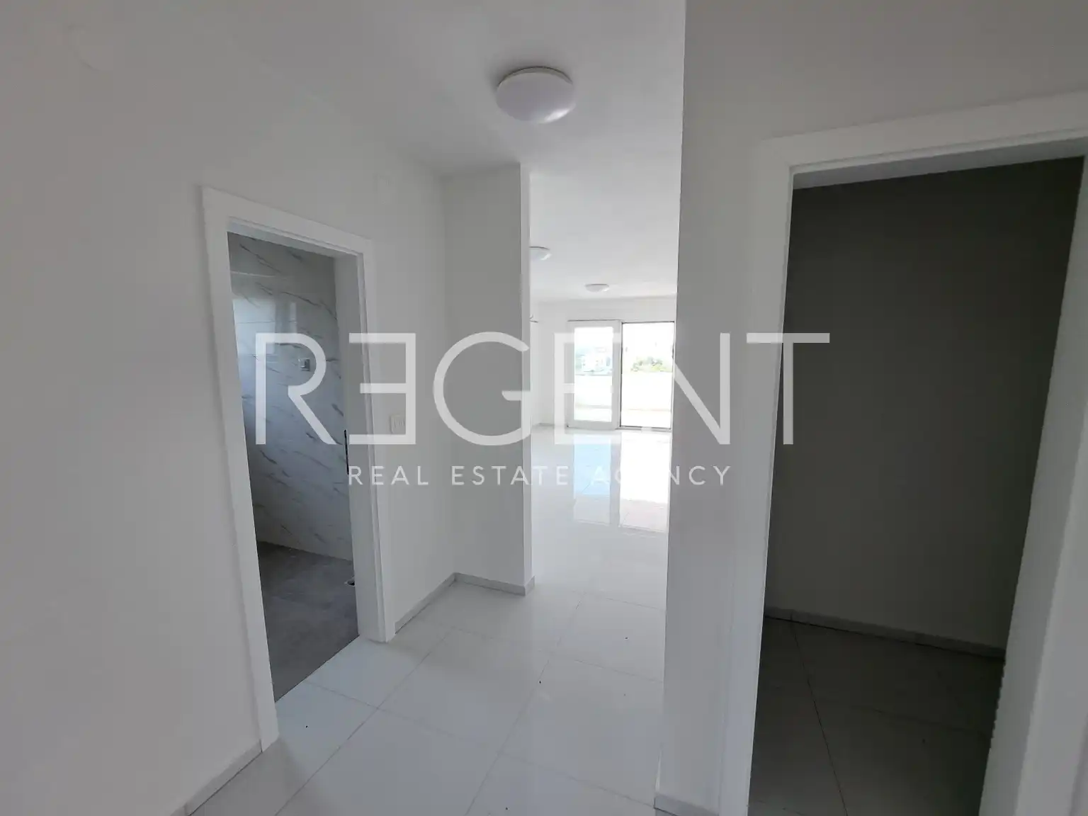 Novi Vinodolski - Appartement moderne de trois pièces dans un endroit calme 67 m2