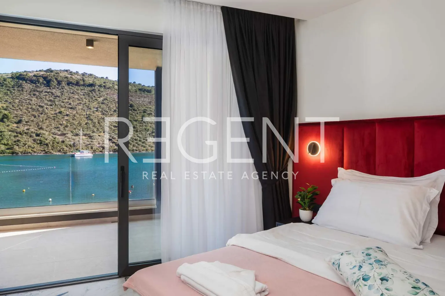 Rogoznica – Luxusní vila 200 m2 u moře
