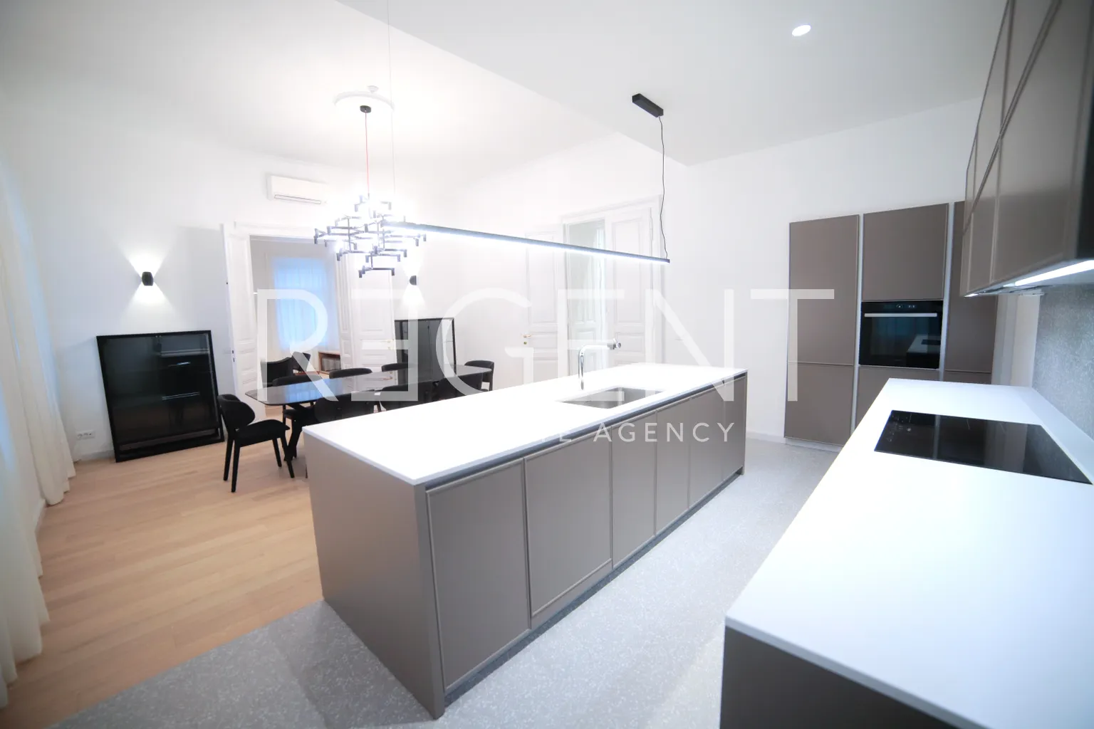 Záhřeb, Centrum - Moderní pětipokojový byt 190 m2