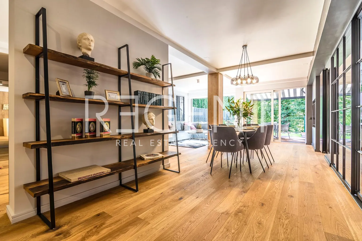 Záhřeb, Pantovčak - Luxusní dvoupokojový byt se zahradou 110 m2 k pronájmu