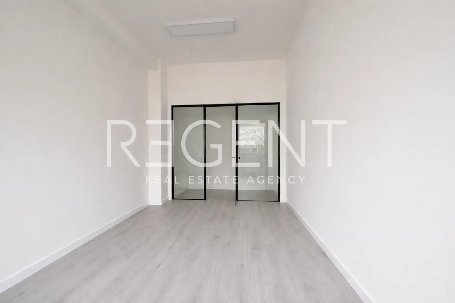 Split, Blatine - Prostorný obchodní prostor