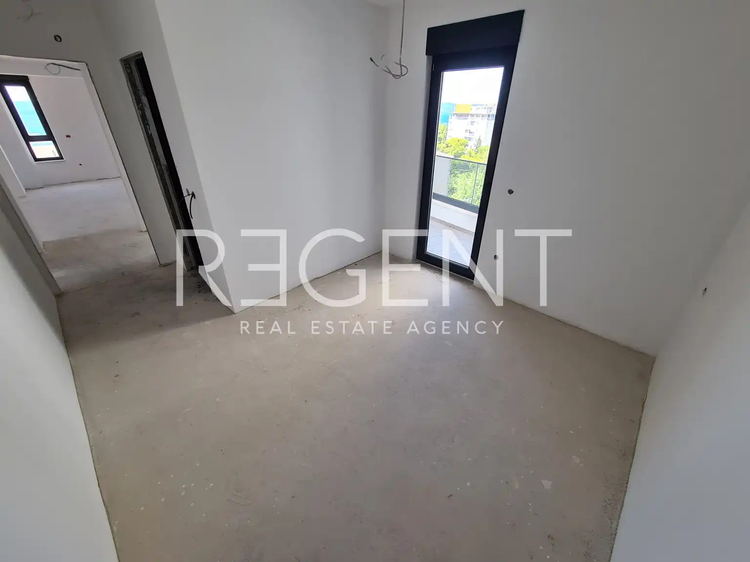Makarska, Centar - Trosoban penthause s pogledom na more 117 m2