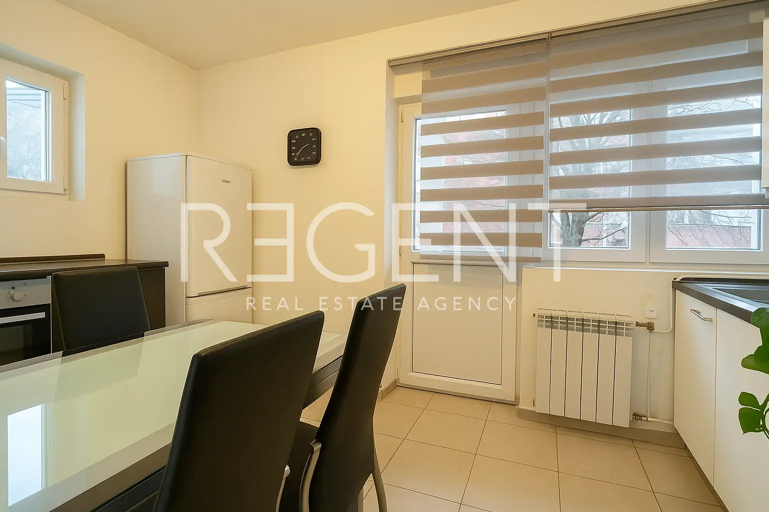 Zagreb, Malešnica - dvoetažan stan s parkirnim mjestom i vrtom