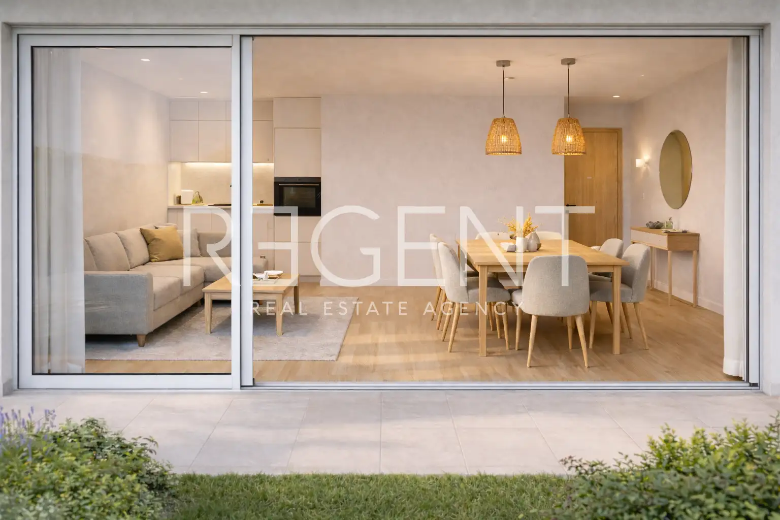 Макарска, Зеленка - двухкомнатная квартира в новостройке с террасой и садом.