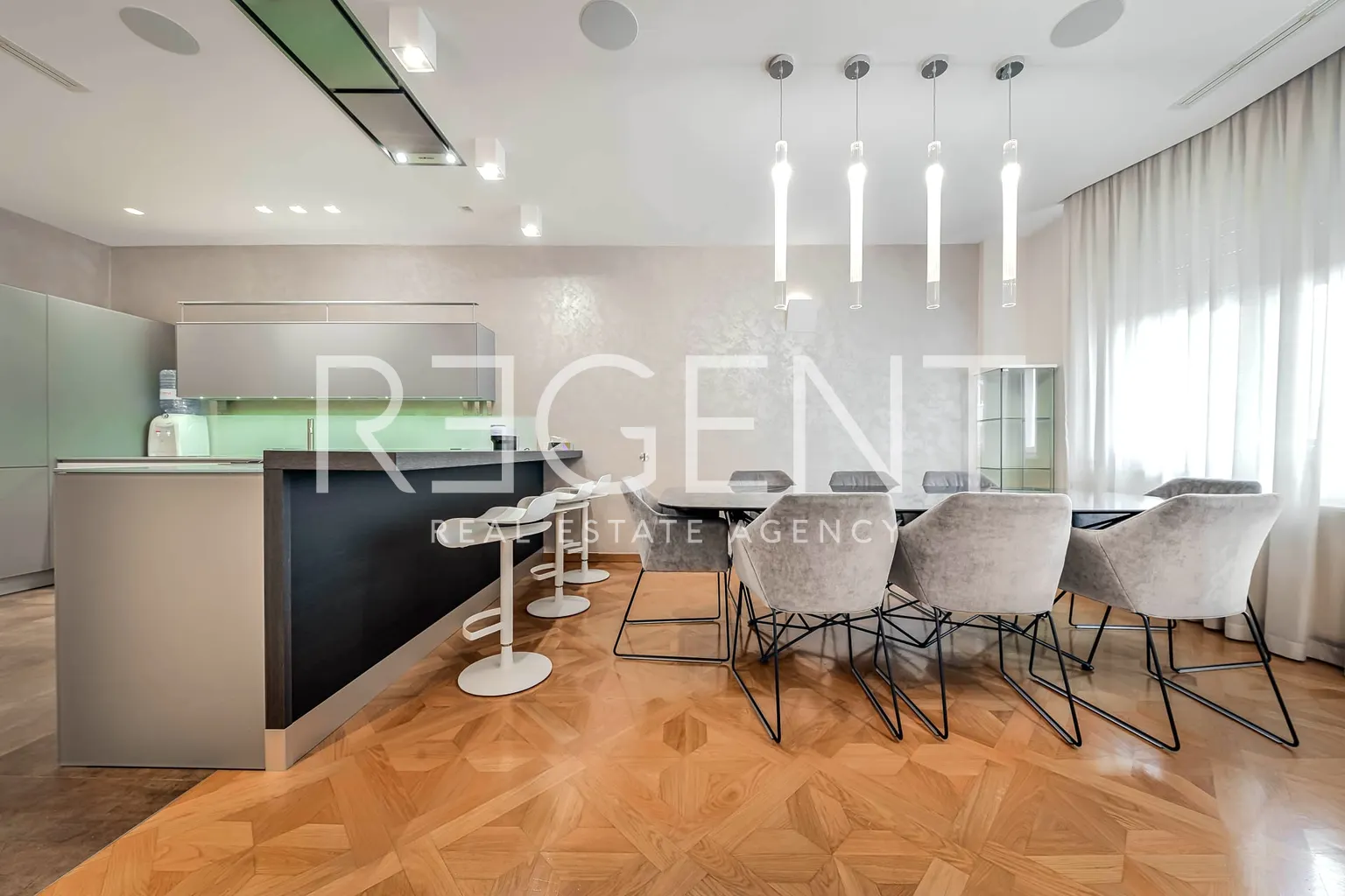 Záhřeb, Gajeva - Luxusní čtyřpokojový byt 170 m2
