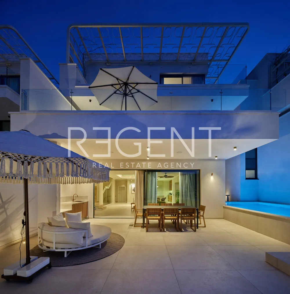 Trogir - Moderní vila s výhledem na moře 341 m2