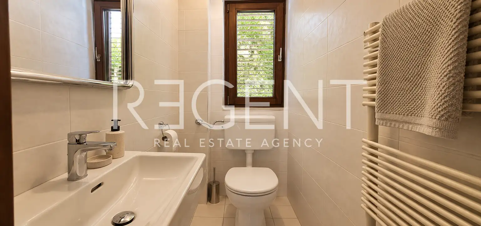 Maksimir – casa bifamiliare di 230 m² con garage