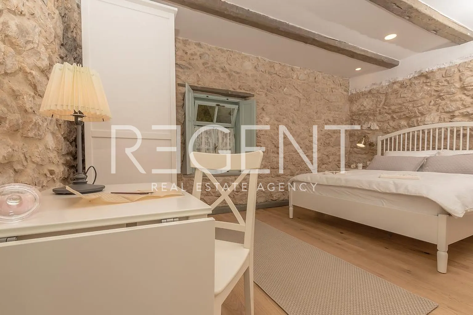 Crikvenica - Bajkovita kamena vila 200 m2
