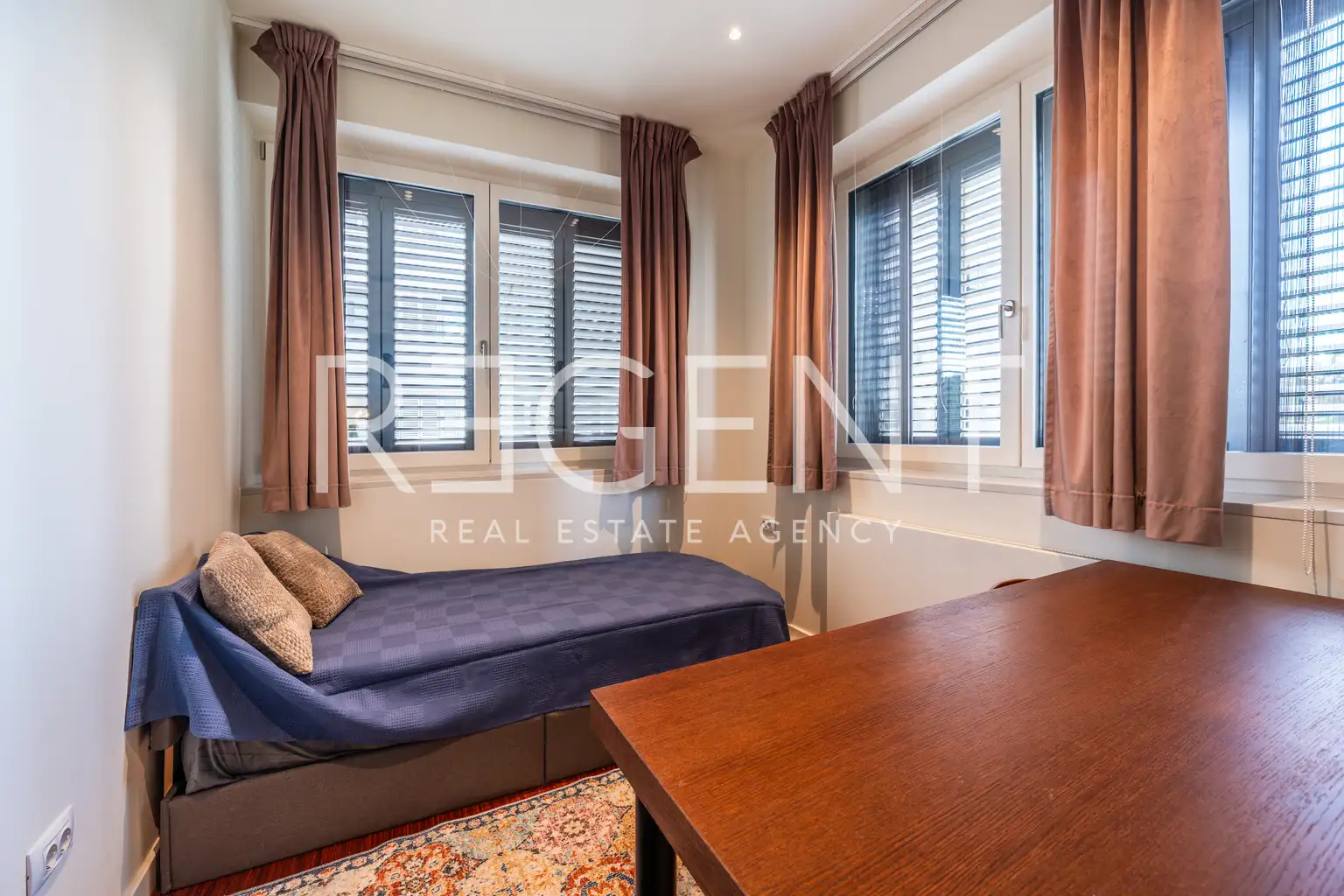 Zagreb, VMDMaksimir – Prostoren trisobno stan s teraso 110m2 najem