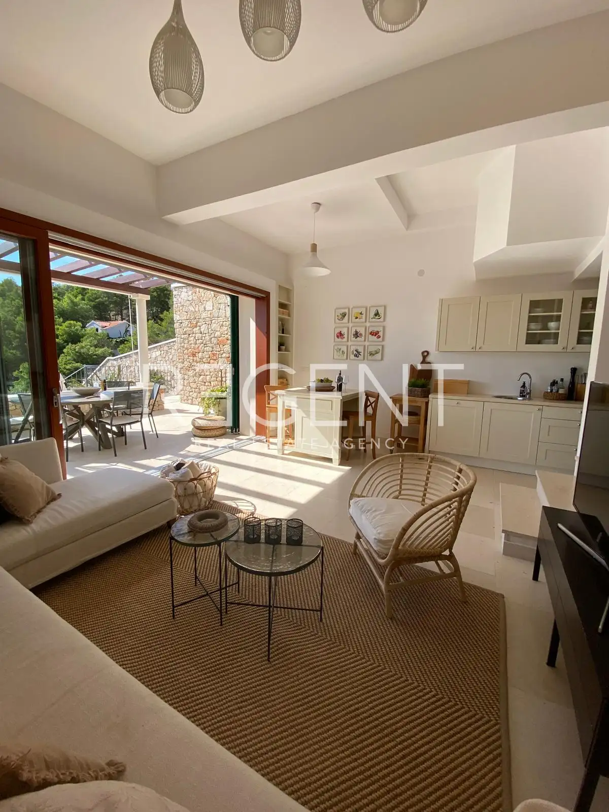 Milna, Brač - Exclusive family villa, first row to the sea