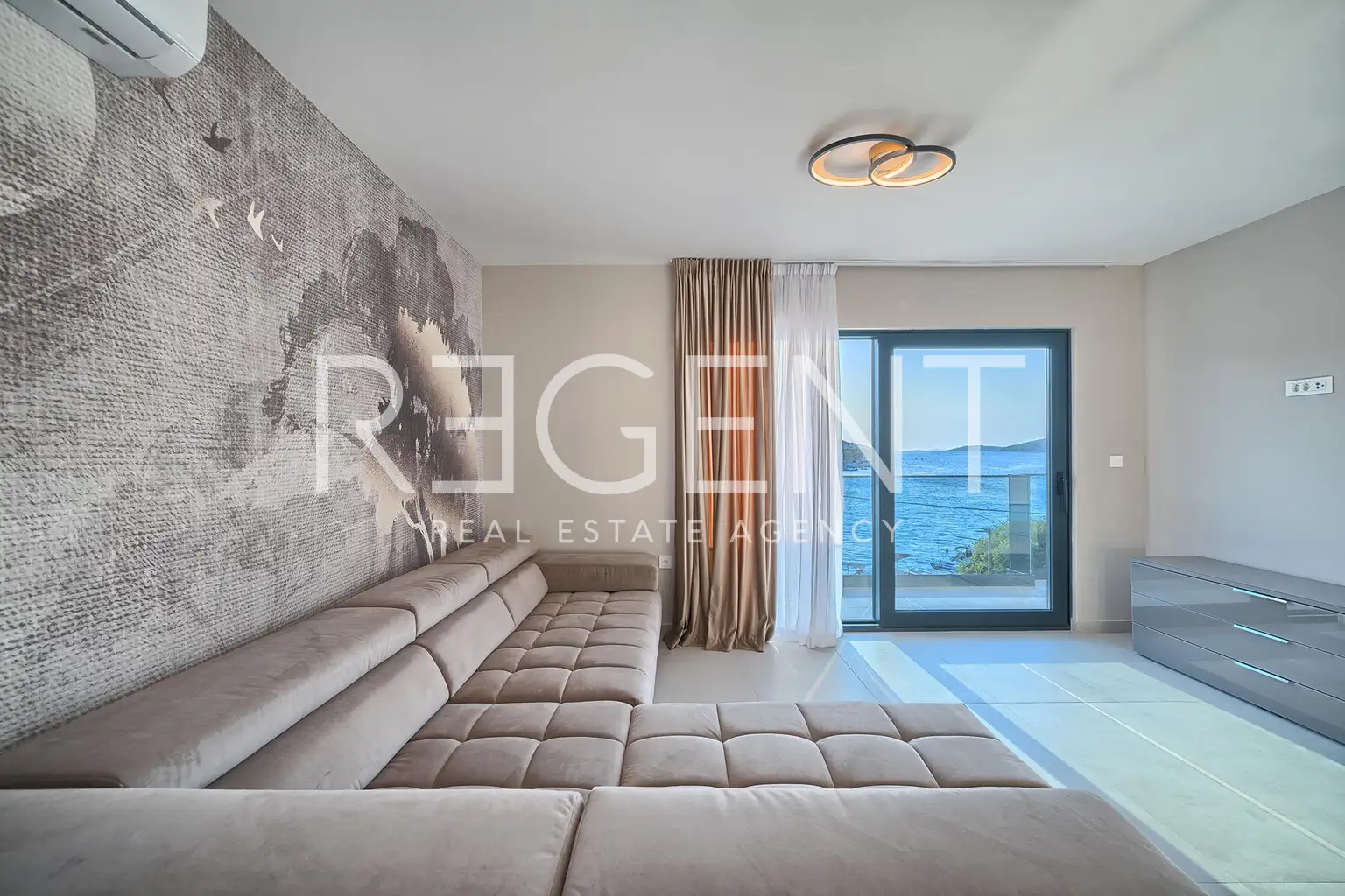 Ražanj – Vila s bazenom i panoramskim pogledom na more