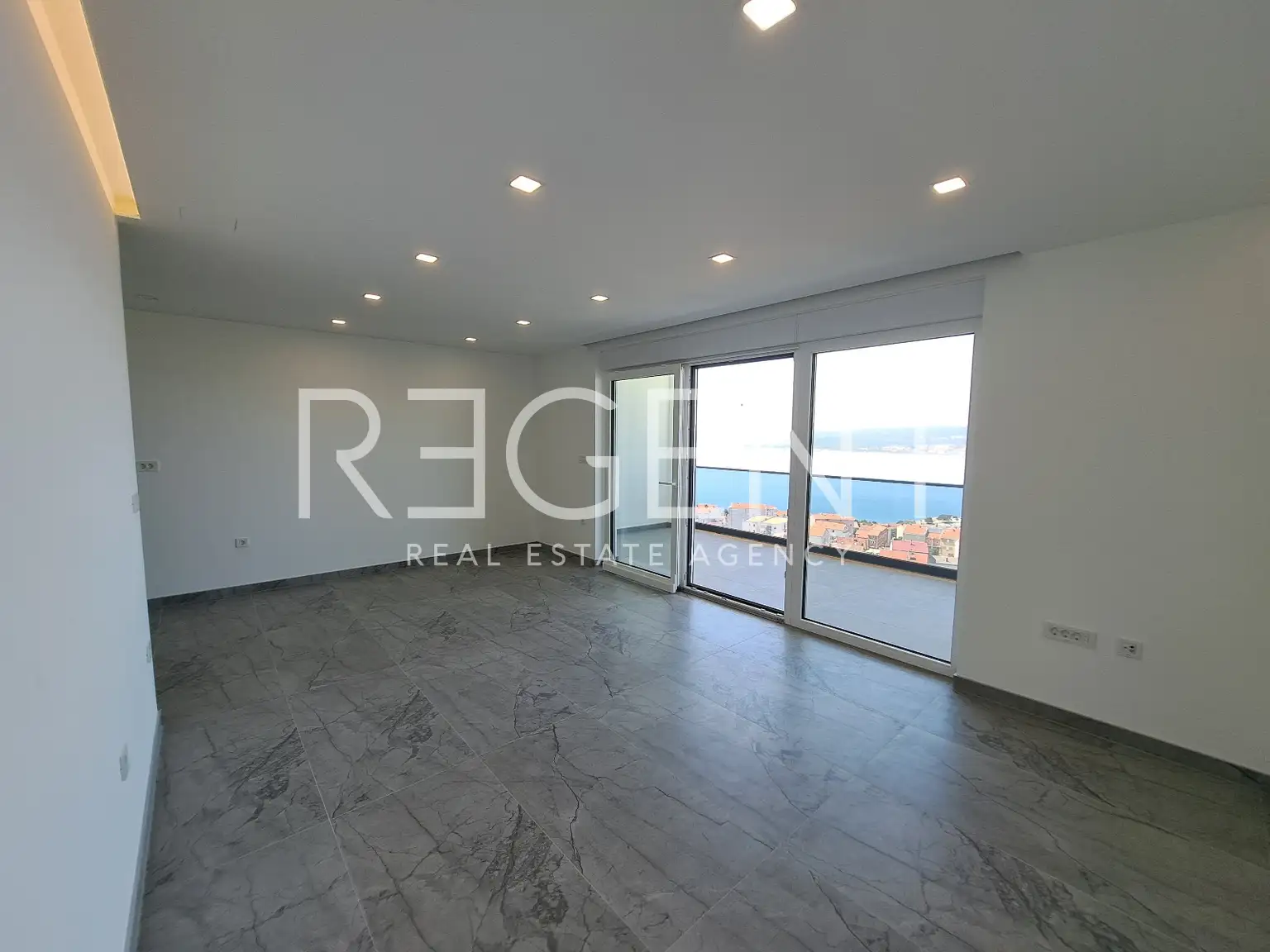 Crikvenica - Three-room apartment with a panoramic sea view