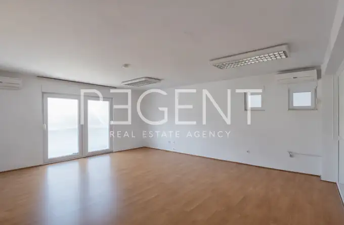 Split, Mejaši - Poslovni prostor na atraktivnoj lokaciji