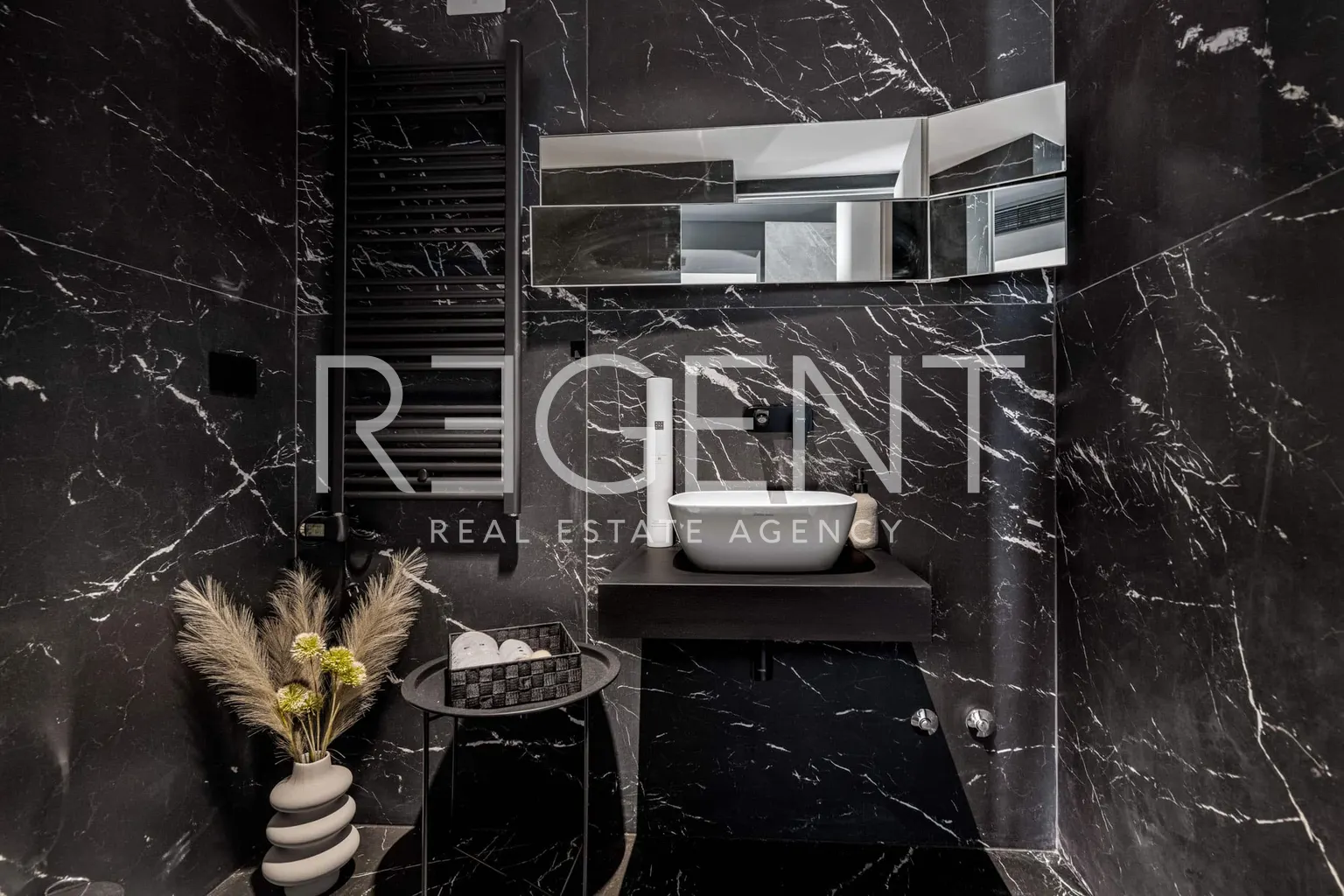 Istrie, Oprtalj - Luxusní designová vila 682 m2 novostavba