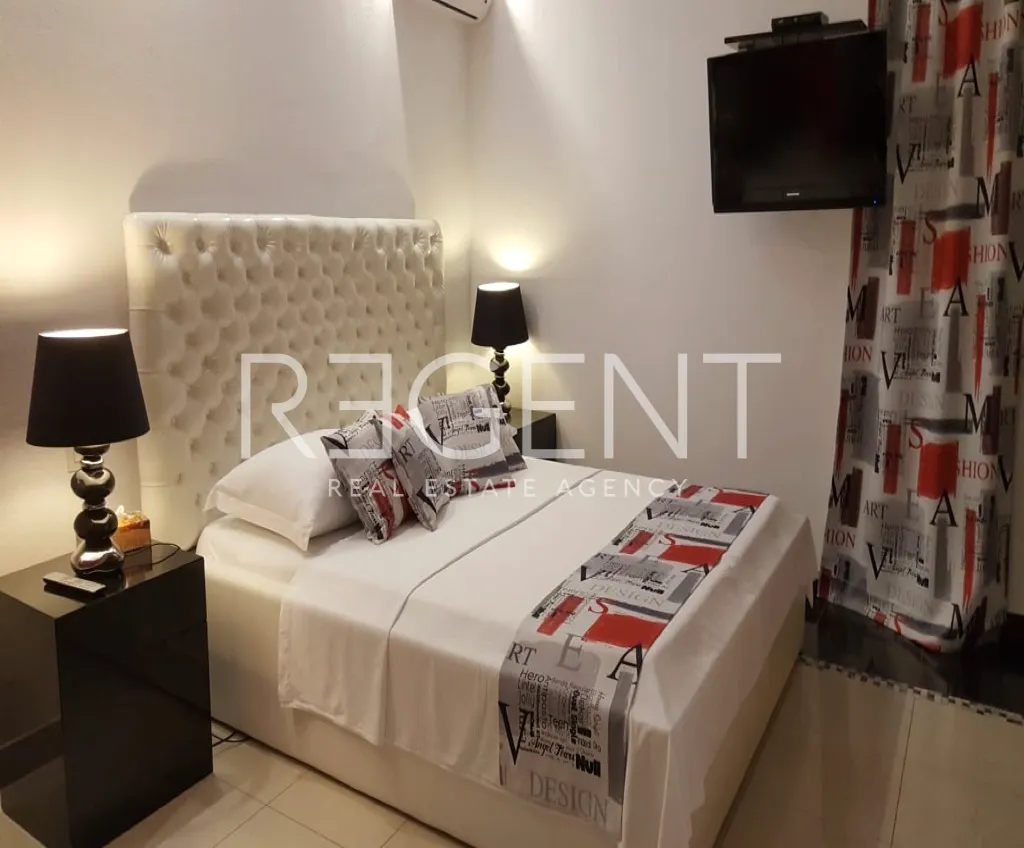 Vis – Prekrasna vila s pogledom na more 300 m2