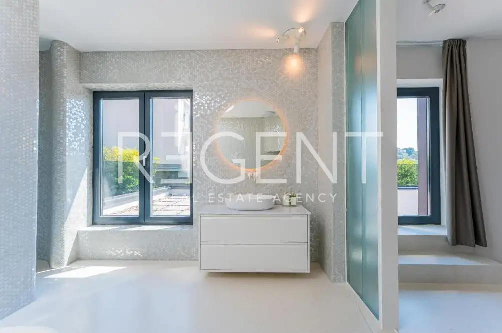 Zagabria, Šestine – Moderna villa familiare con piscina immersa nel verde, affitto