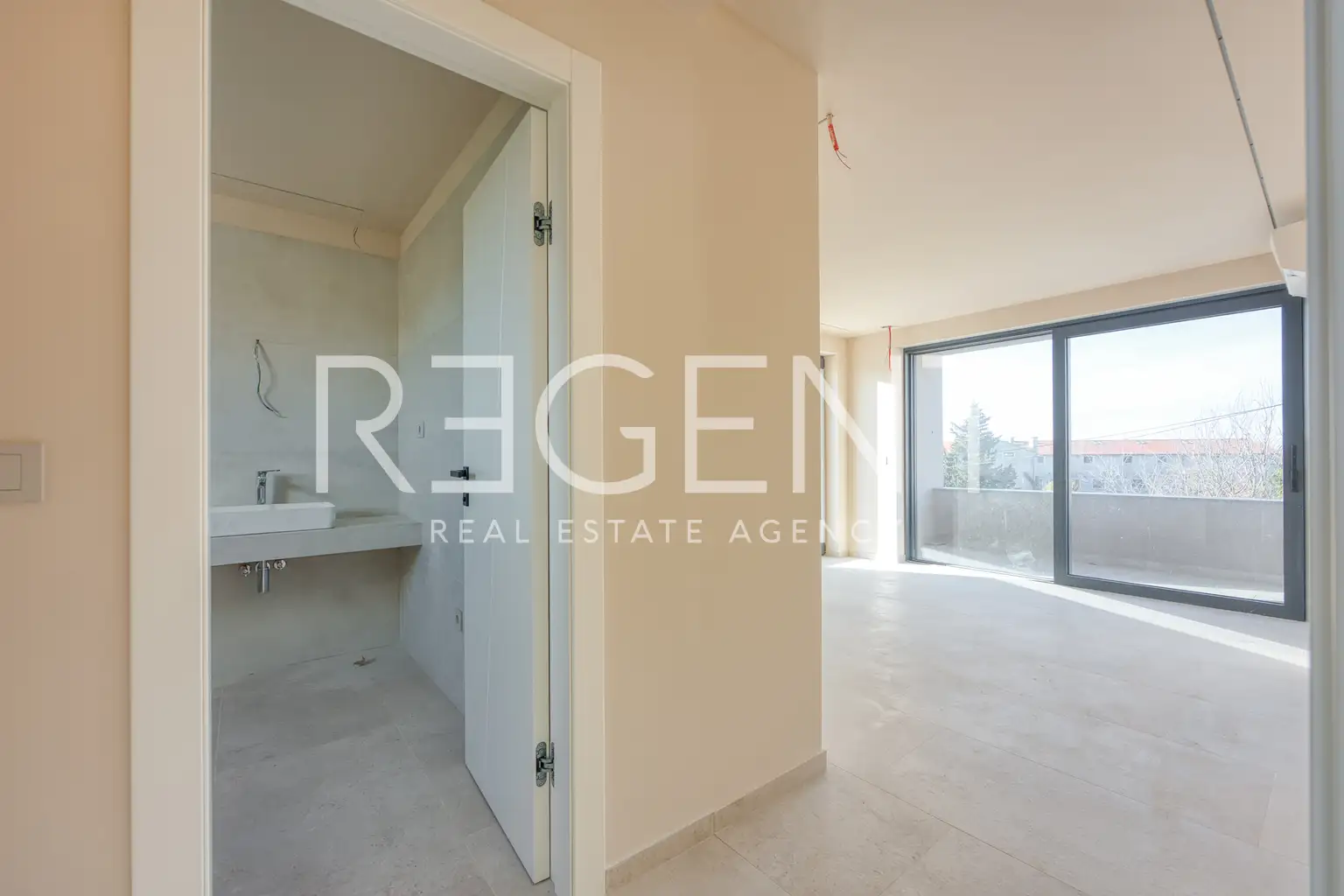 Poreč – Moderna vila s pogledom na more