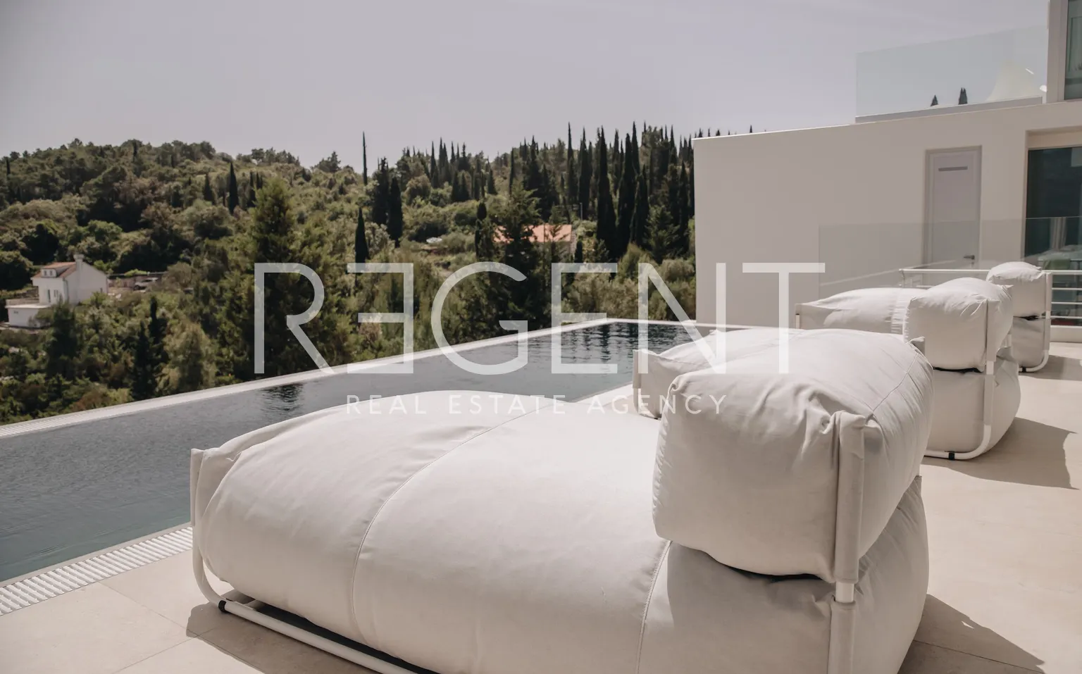 Korčula, Žrnovo - Luksuzna obiteljska vila 360 m2