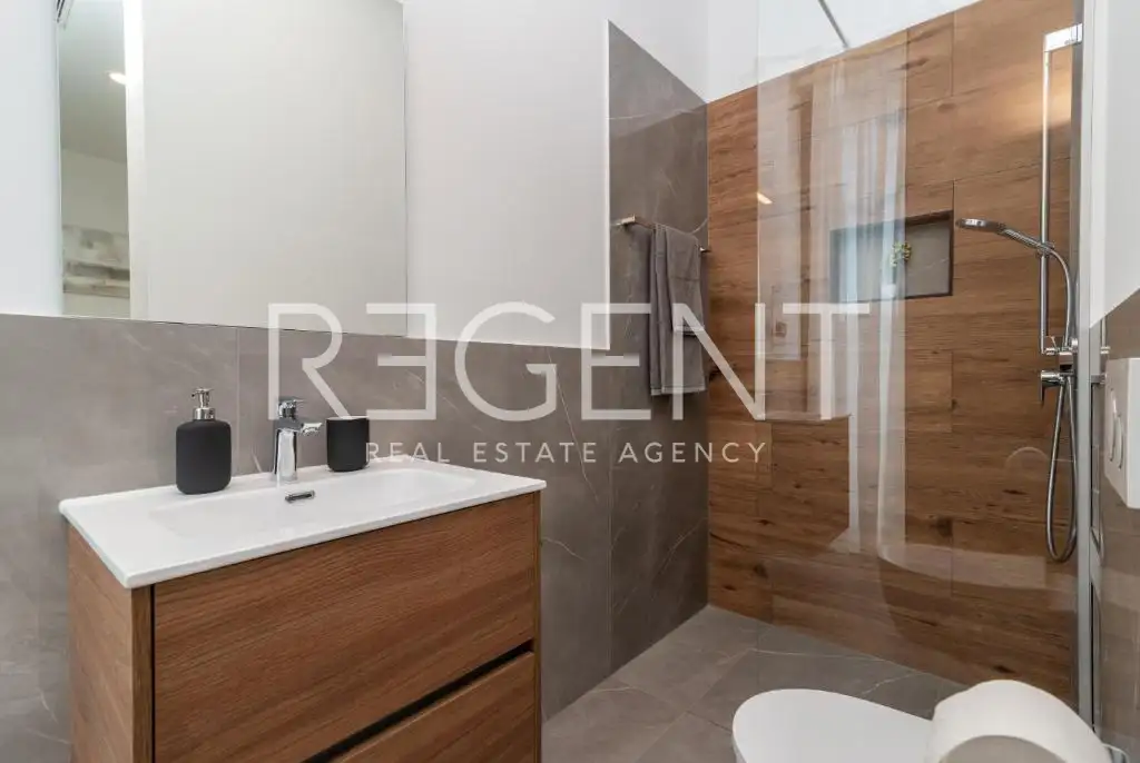 Trogir, Čiovo – Penthouse, 227 m² s 360° terasom i wellnessom
