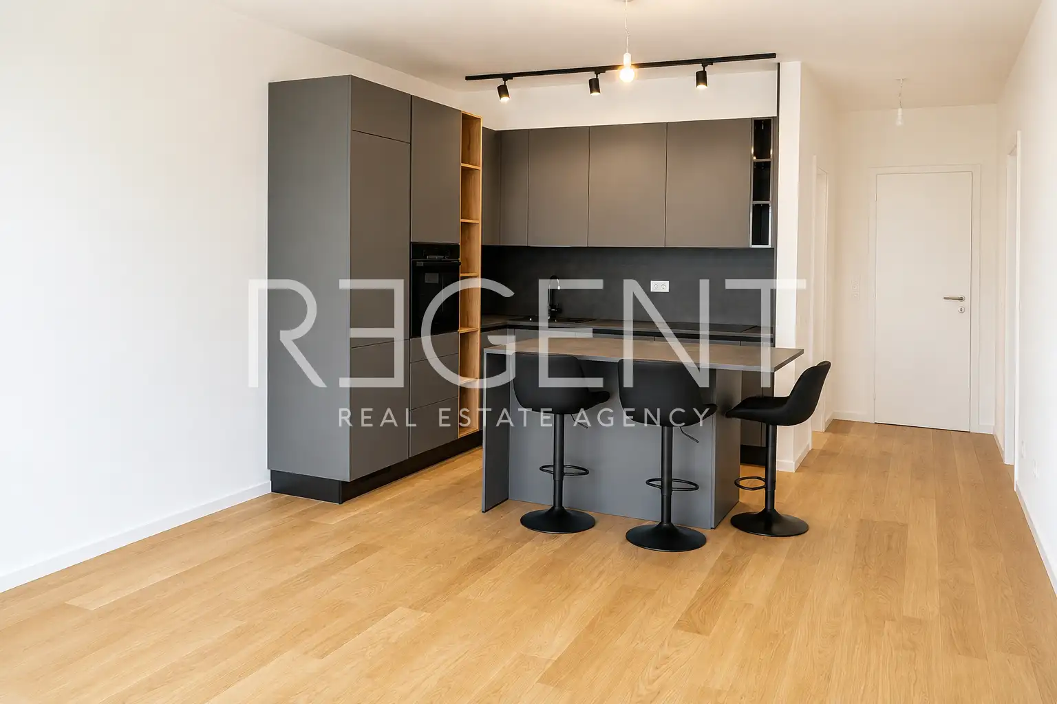 Zagreb, Trešnjevka – byt 76,11 m² na prenájom, 3-izbový, 2. poschodie, výťah