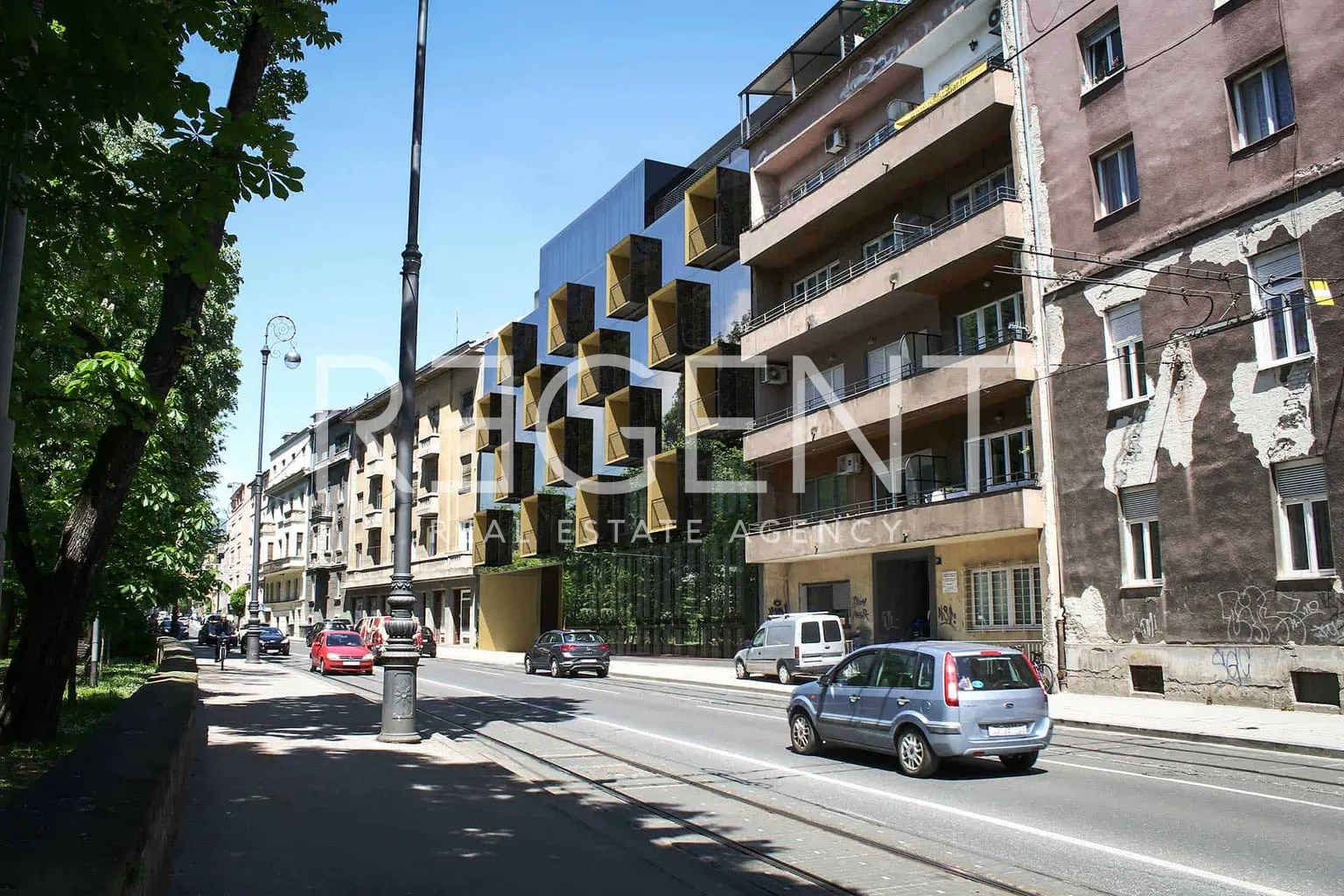 Ekskluzywne apartamenty z widokiem na park Ribnjak i Katedrę – inteligentny dom w sercu Zagrzebia