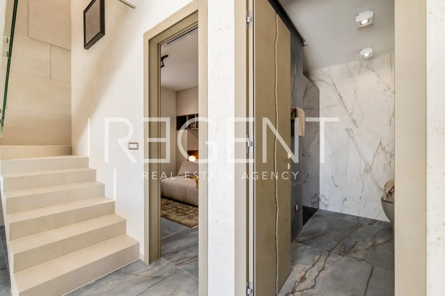 Split, Kaštel Lukšić - Luxusní Penthouse 110 m2 s terasou