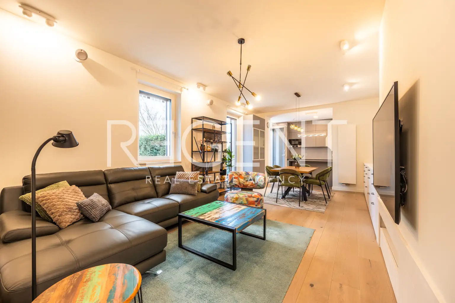 Zagreb, VMDMaksimir – Prostoren trisobno stan s teraso 110m2 najem