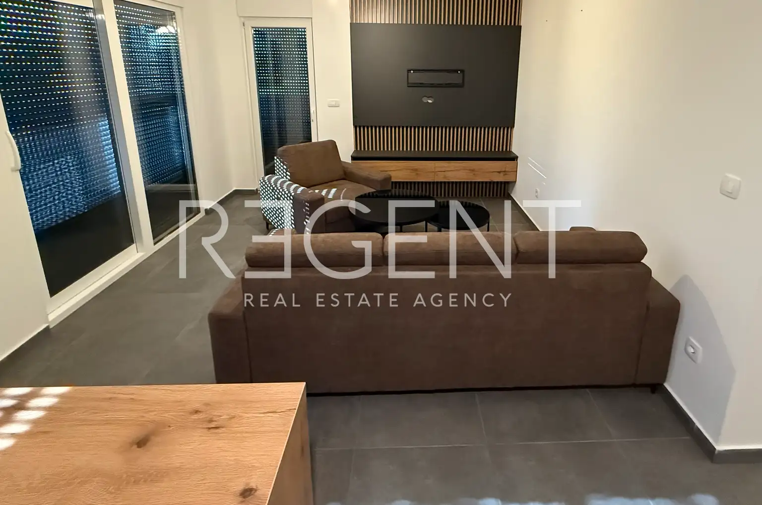 Trogir, Okrug Gornji - Two-bedroom apartment on the ground floor near the sea