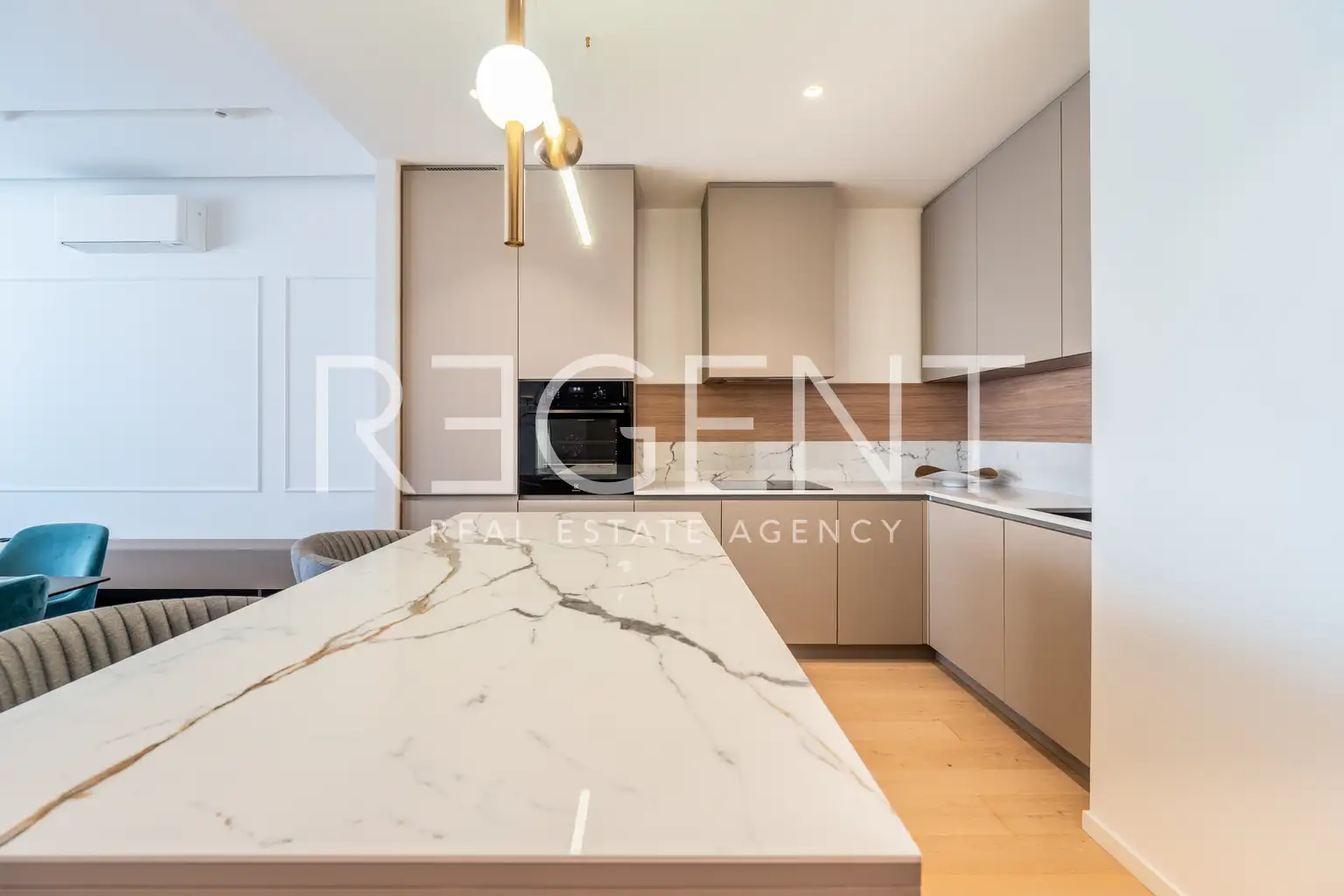 Zagabria, Centro - Moderno appartamento con tre camere da letto in affitto