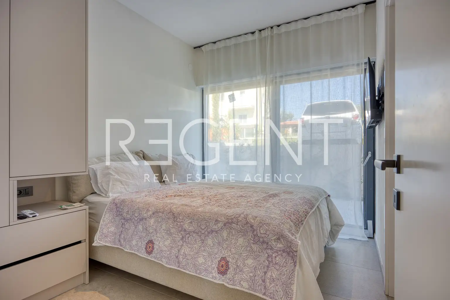 Kuća 230 m² — grijani bazen, krovna terasa, Poreč