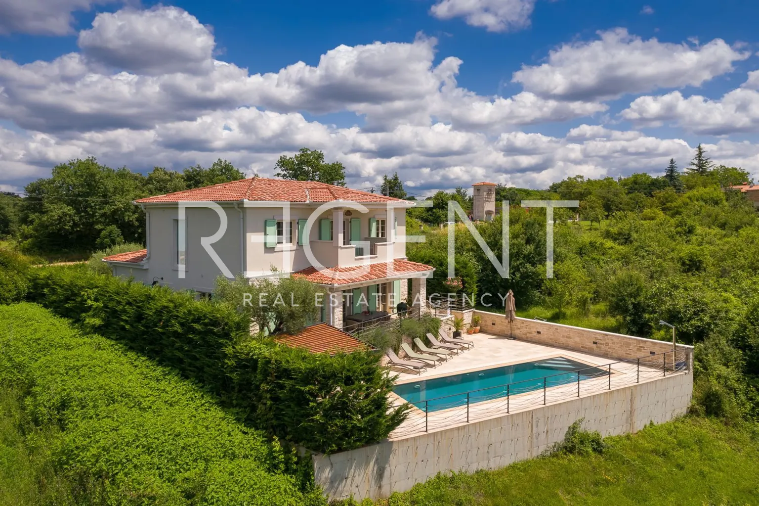 Istrie, Višnjan - Luxusní vila s bazénem a panoramatickým výhledem 170 m2