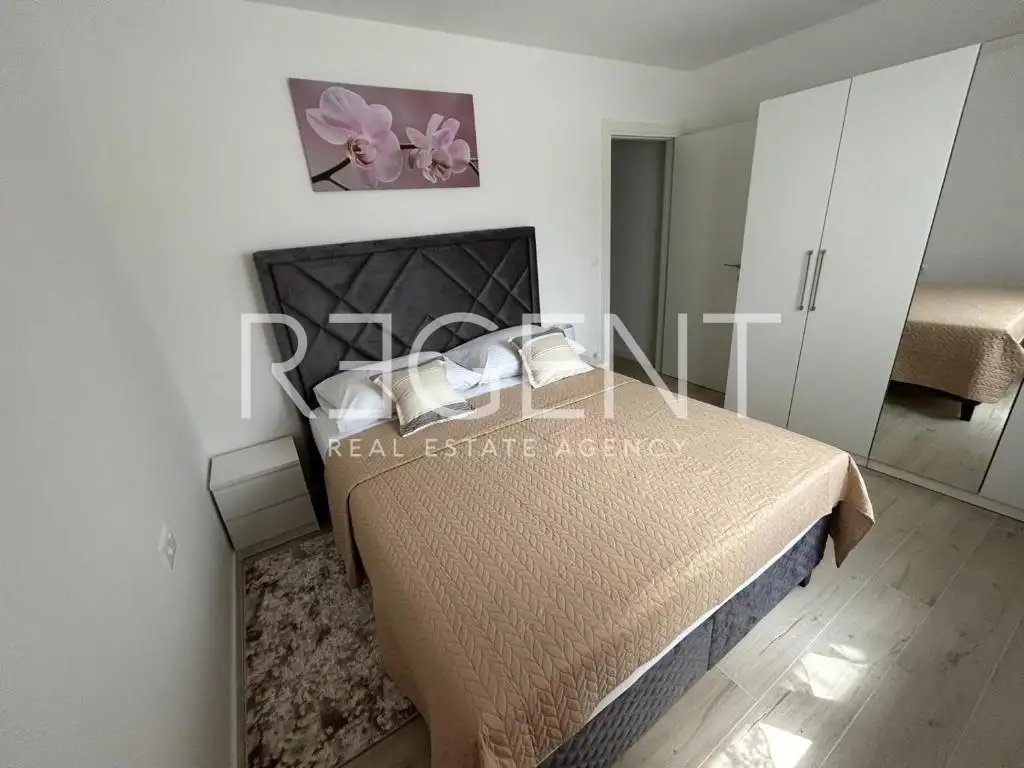 Split,Podstrana - Dvosoban stan sa vrtom