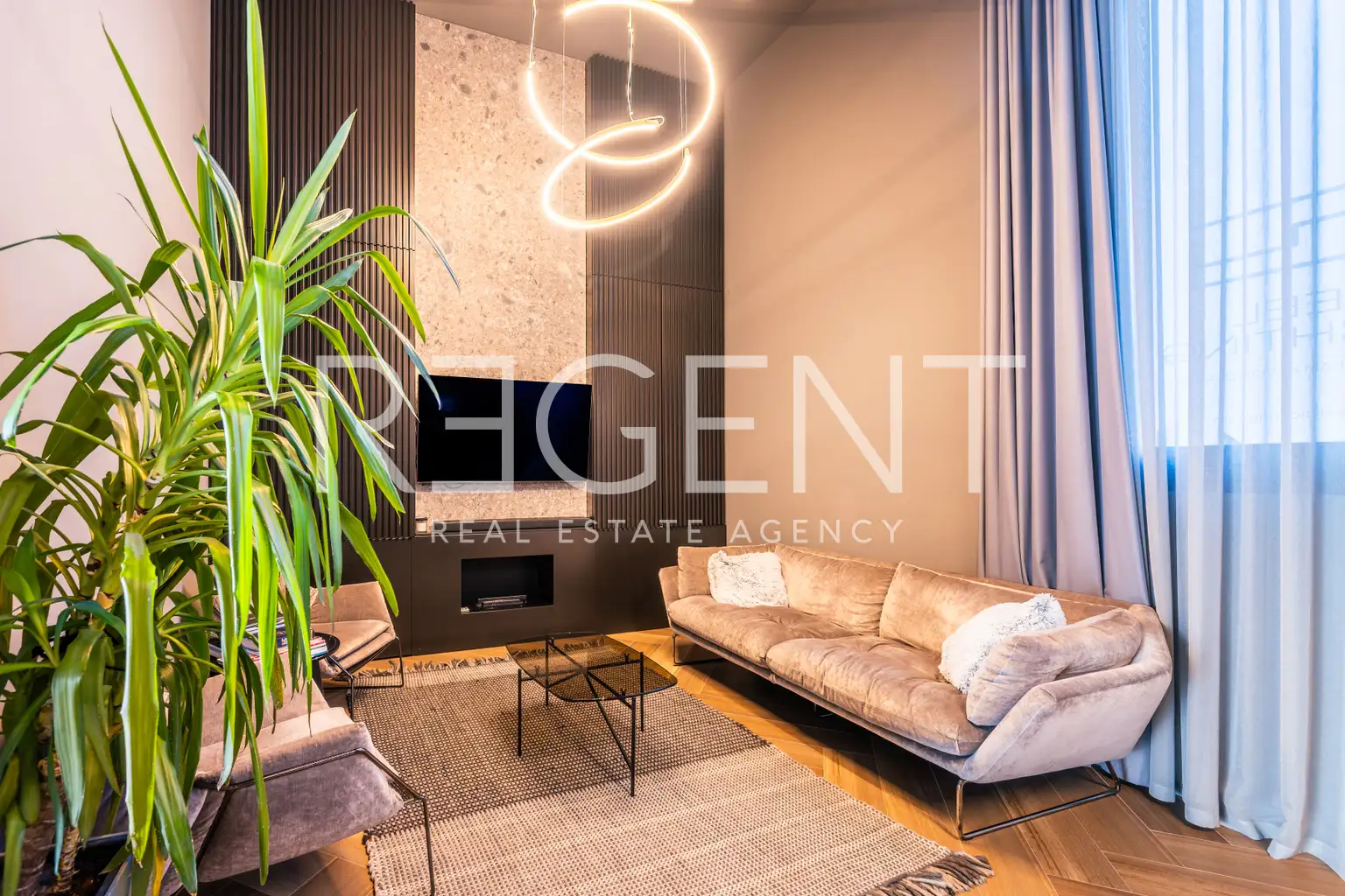 Split, Trstenik - Privlačen poslovni prostor v zgradbi Orin.