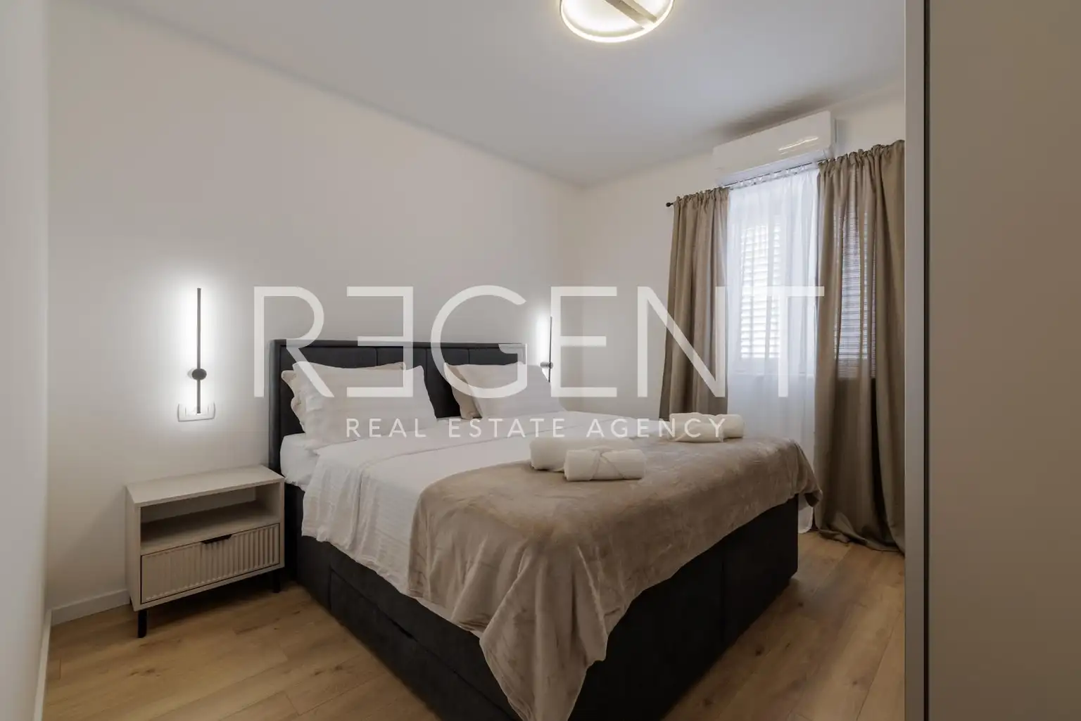 Split, Kila – stan 70 m² sa saunom, vrtom i bazenom