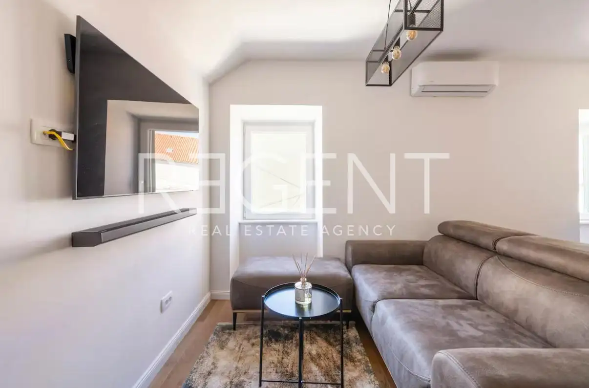 Split, Ville - Appartement en duplex de trois pièces au centre-ville