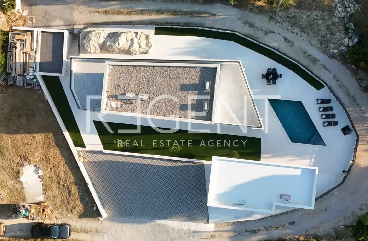 Split, Strožanac - Modern villa with sea view, pool and auxiliary building 50 m2