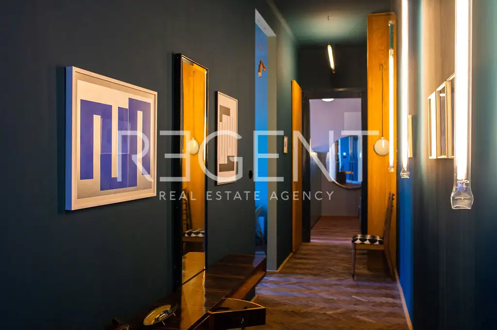 Zagreb, Masarykova – Artistic duplex with 6-meter ceilings