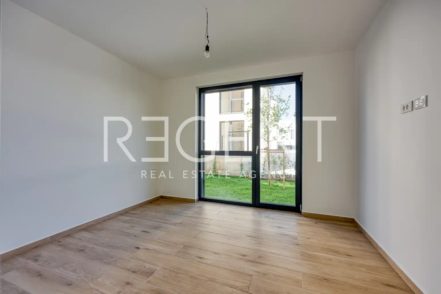 Istrie, Novigrad - Třípokojový apartmán v luxusním bytovém komplexu 112 m2