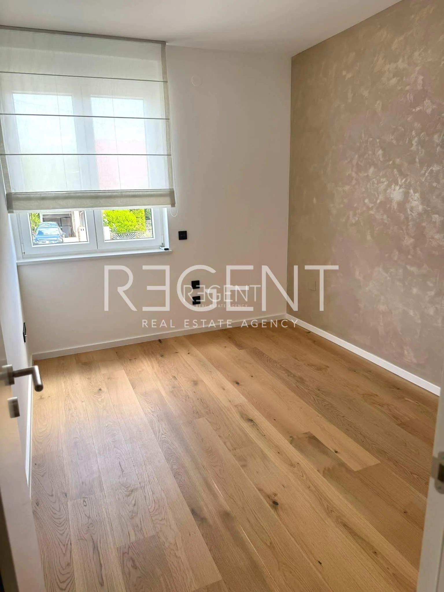 Záhřeb, Remete - Moderní penthouse 112 m2 k pronájmu