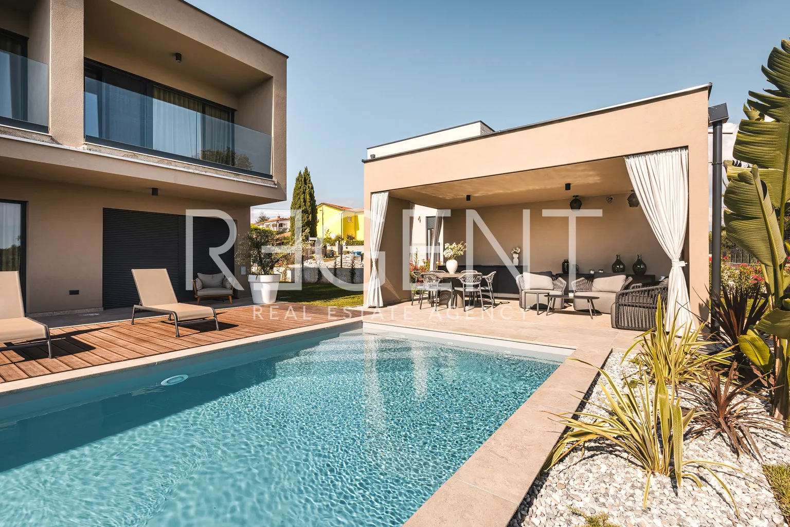Istra, Vabriga – Moderna vila s bazenom u blizini mora