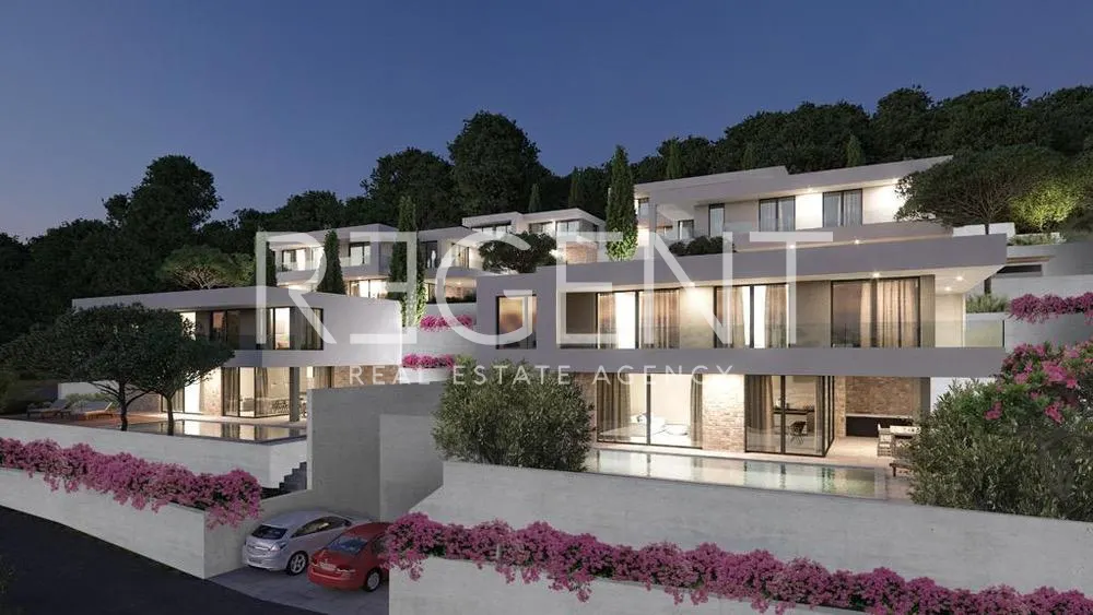Trogir, Seget - Stavebný pozemok s ideovým projektom 7685 m2