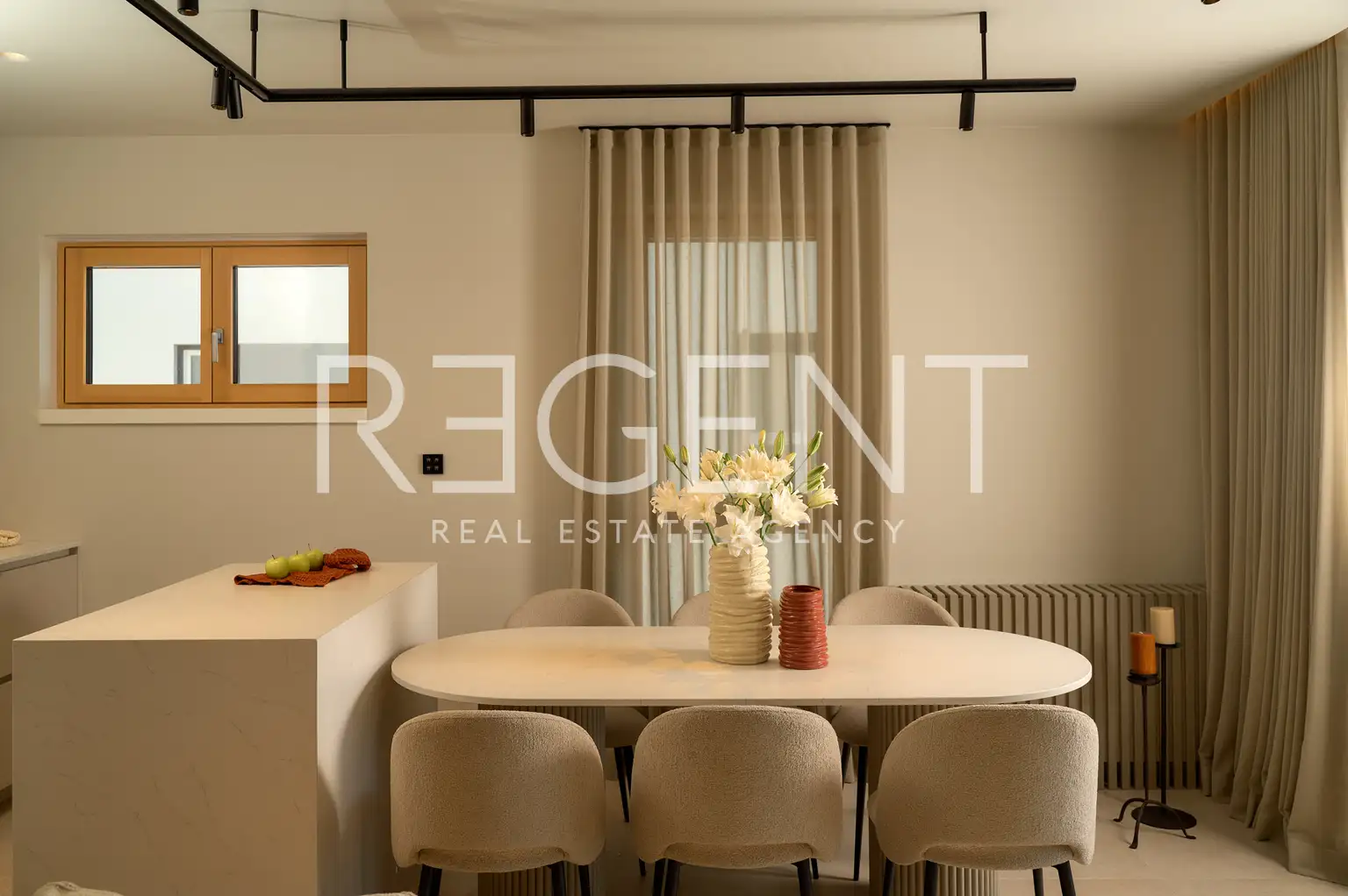 Split, Žnjan - Dvojizbový byt s loggiou a výhľadom na more