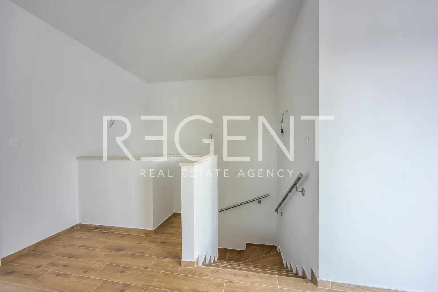 Kaštelir-Labinci - Dvojna kuća s bazenom i pogledom na more